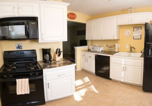 843 Moore Ave, Stillwater, OK 74075-3319