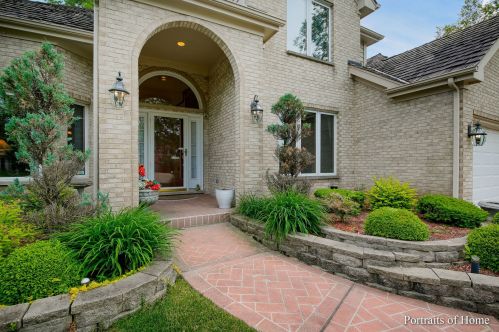 1135 Litchfield Ln, Hanover Park, IL 60103-1676