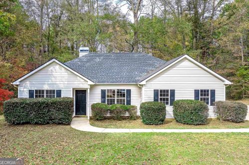 200 Indian Springs Dr, Locust Grove, GA 30248-4546