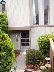 2244 Oak Creek Pl, Hayward, CA 94541-5538