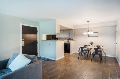 1762 Pitkin Cir, Aurora, CO 80017-4273