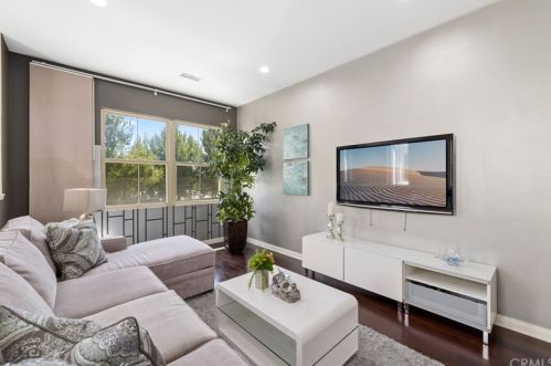 29 Bromeliad, Irvine CA  92618-2247 exterior