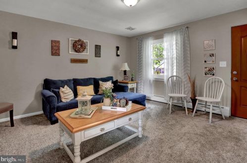 948 Walnut St, Hanover PA 17331-1523 exterior