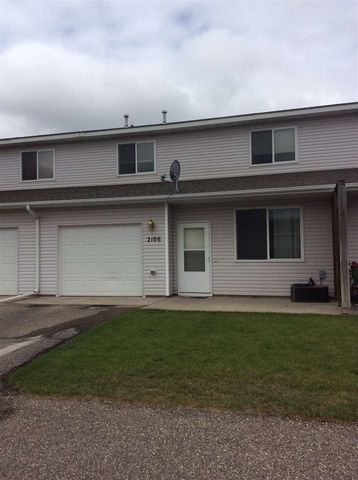 2106 14 St, Minot ND  58703-0873 exterior