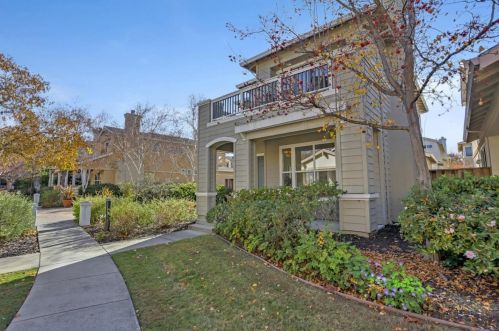 540 Minton Ln, Mountain View, CA 94041-1372