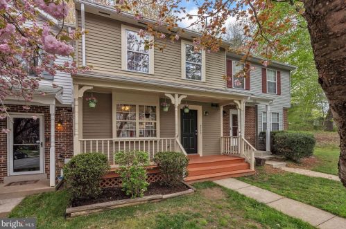 4202 Gunston Ct, Woodbridge, VA 22193-2433