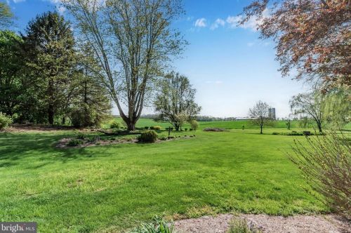 104 Stonehouse Rd, Carlisle PA  17015-7413 exterior