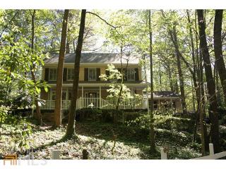 1332 Timberland Dr, Marietta, GA 30067-5125