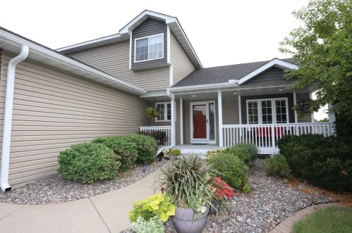 9444 Fallgold Pkwy, Minneapolis, MN 55443-1531