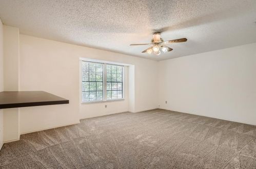 6700 Corpus Christi Dr, Austin TX  78729-7569 exterior