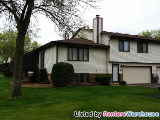 8761 Maplebrook Cir, Minneapolis MN  55445-1944 exterior