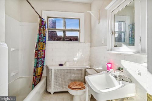 5632 12 St, Philadelphia PA 19141-4102 exterior