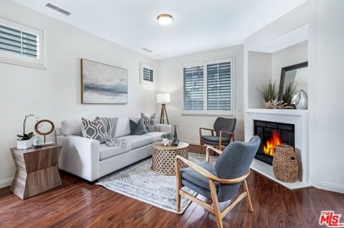 318 Flyers Ln, Tustin, CA 92782-6511