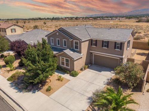5738 Avenue, Lancaster, CA 93535-7852