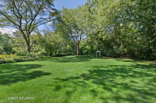 1640 Berkley Ct, Bannockburn IL 60015-2031 exterior