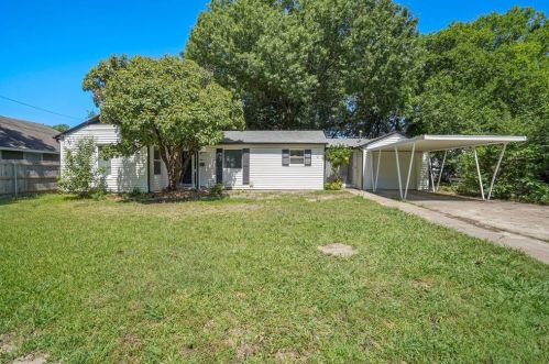 303 Dunn St, Waxahachie, TX 75165-2525