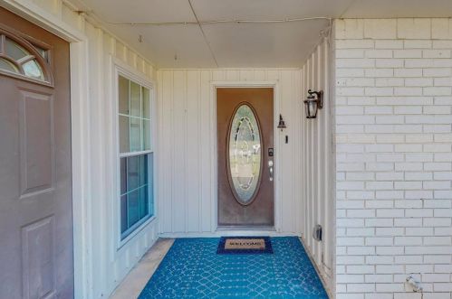 7829 Landmark Ridge St, Fort Worth, TX 76133-7545