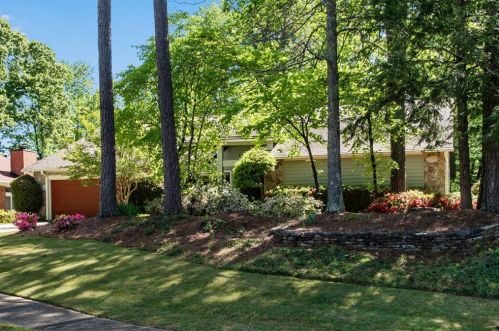 1948 Hunters Bend Ct, Marietta, GA 30062-5396