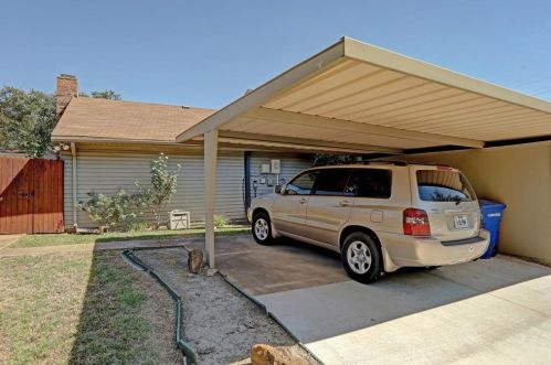 2010 Embassy Way, Carrollton TX 75006-1706 exterior