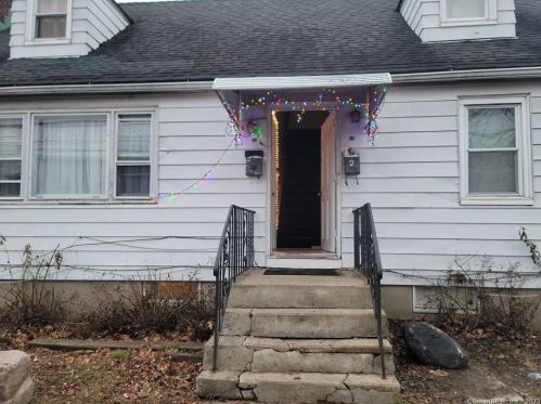 19 Laura St, Norwalk CT  06854-4208 exterior