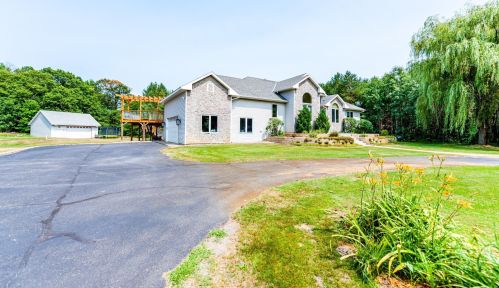 14944 63rd St, Becker, MN 55308-8563