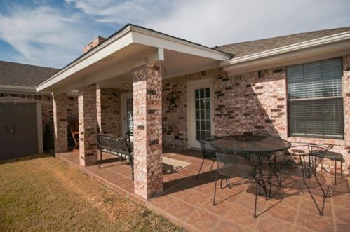 9657 Lea Shr St, Fort Worth TX  76179-3225 exterior
