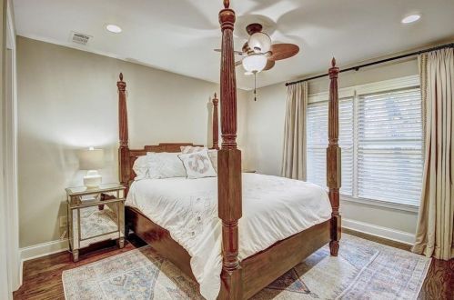 4800 Berkeley Walk Pt, Duluth GA  30096-6193 exterior