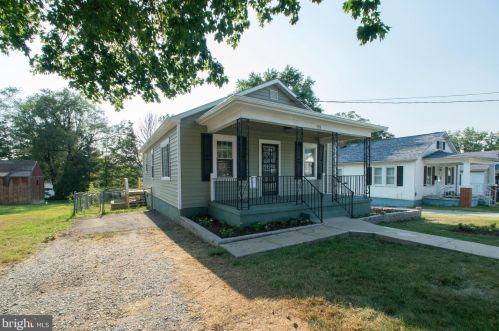 793 Jefferson Ave, Charles Town WV  25414-1219 exterior