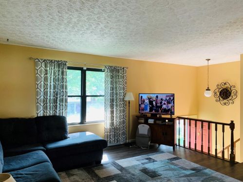 259 Halidonhill Ln, Cincinnati, OH 45238-5750