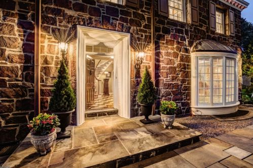 9 Windsor Way, Morristown, NJ 07960-6379