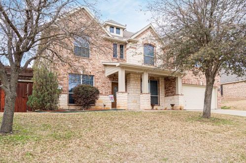 1309 Glenwood Dr, Azle, TX 76020-5156