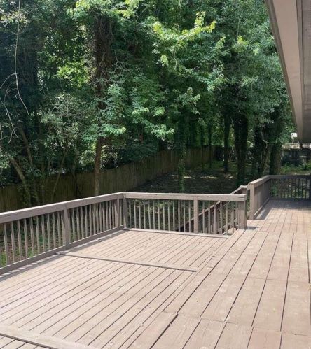 221 Cross Gate Dr, Marietta GA  30068-3921 exterior