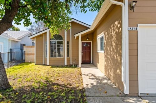2375 Babigian Ave, Fresno, CA 93722-5400