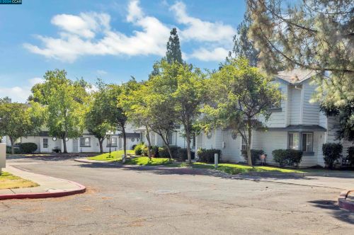 1810 Tabor Ave, Fairfield CA  94533-2858 exterior