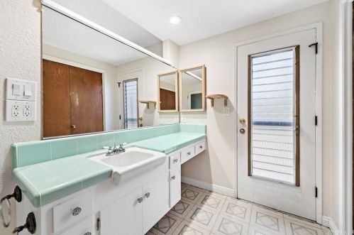 522 Hanover St, Anaheim CA  92801-5007 exterior