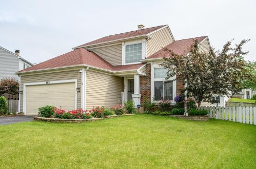 489 Knoll Crest Dr, Hanover Park, IL 60103-1212