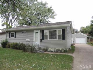 1407 Sheridan Rd, Pekin, IL 61554-1801