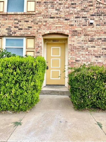 3811 Coates Cir, Fort Worth TX  76116-7761 exterior