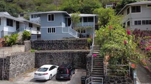 2071 10th Ave, Honolulu HI  96816-2929 exterior