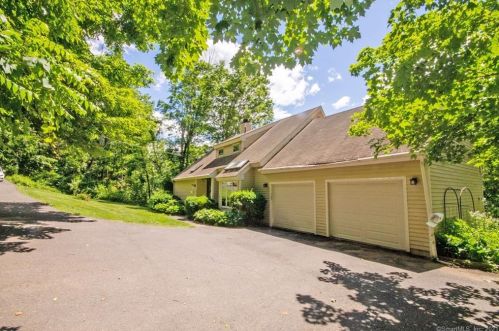 37 Clark Hill Rd, East Hampton, CT 06424-1416