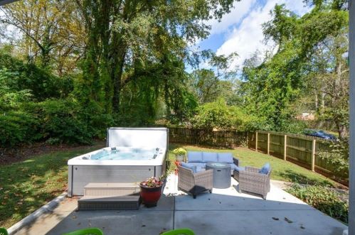 2475 Hazel Dr, Atlanta GA  30316-3405 exterior
