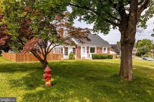 470 Redwood Dr, Lancaster, PA 17603-4235
