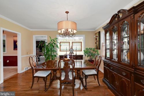 457 Crystal Lake Ave, Tavistock NJ 08033-2819 exterior