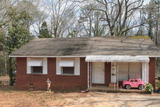 127 Hospital St, Greenwood, SC 29646-2932