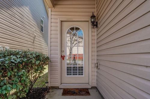 208 Hidden Creek Pt, Holly Springs, GA 30114-1286