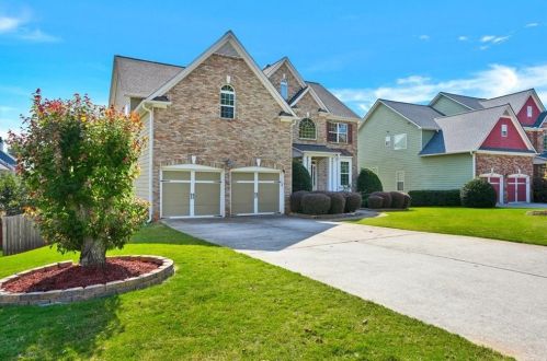 1021 Nash Lee Dr, Lilburn, GA 30047-7632