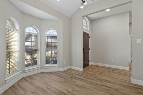 3100 Delaford Dr, Carrollton TX 75007-3030 exterior