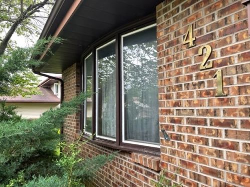 421 Palmor Dr, Ottawa, IL 61350-4742