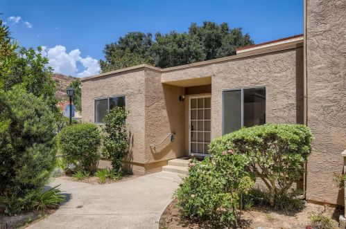 23949 Green Haven Ln, Ramona, CA 92065-4301