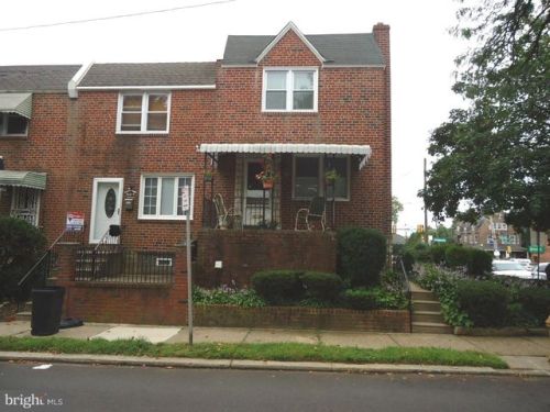 7001 Marsden St, Philadelphia, PA 19135-1831